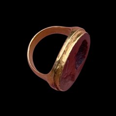 MAGNIFICENT ANCIENT ROMAN GOLD INTAGLIO RING – 2nd Century AD (AQ1)