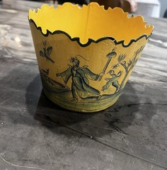 Vintage French Toile Chinoiserie Metal Tole Painted Cache Pot Scalloped Edge 4”