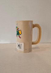 Vintage The Legend of Zelda Link Plastic 14oz Tumbler Cup.