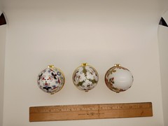 Vtg. Unbranded Handcraft Egg-Shaped Porcelain Footed Floral Trinket Box Lot Of 3