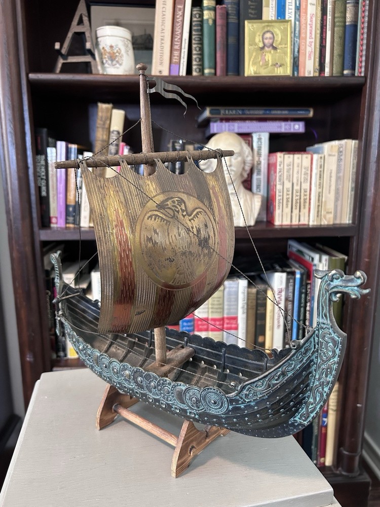 100% COPPER & WOOD NORWEGIAN VIKING SHIP W/WOODEN STAND APROX 16” L, 14” T, 4″ W