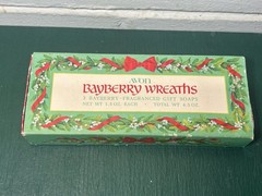 NOS Vintage 1975 Avon Bayberry Wreaths Soap (3) Pc Original Gift Box Christmas