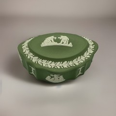 Vintage Wedgewood Green Jasperware Cherub Cameo Trinket Dish 5” England