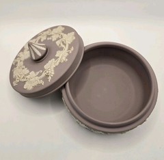 Round Lid Lilac Wedgewood Jasperware Jewelry Trinket Box Grapevine Bas Reliefs