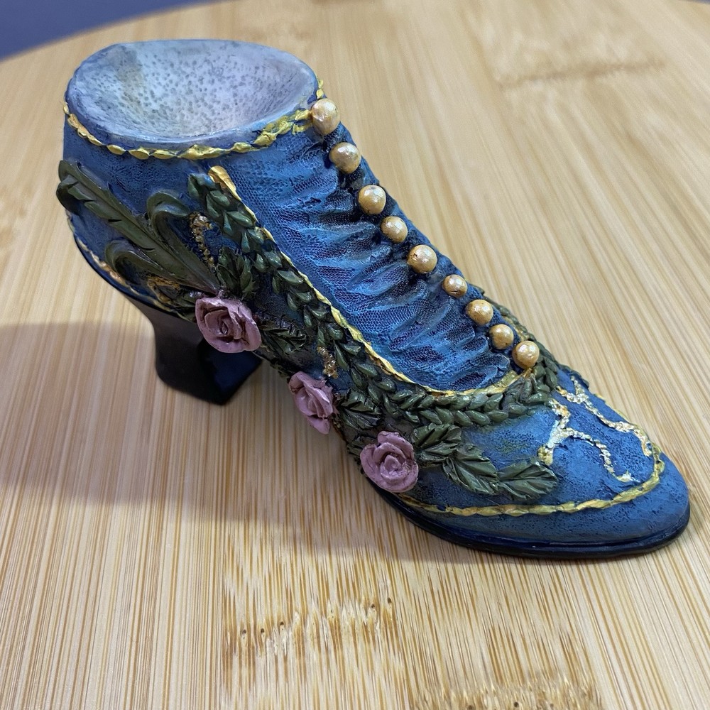 Unbranded~Tiny Molded Resin Painted Embossed Antique Mini Shoe-Roses-Victorian