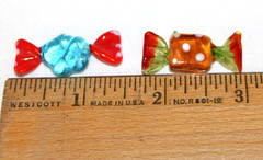 6 Glass Wrapped Candy Pieces Murano Style With Clear Glass Unbranded Bowl-WRC