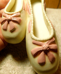 Unbranded~Vintage Pink & Off White Ballerina Shoes Wall Decoration