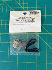 LONGABERGER Homestead pewter BEE tie-on – new in package
