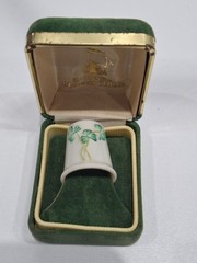 Belleek Ireland Shamrock Porcelain Thimble Vintage 7th Brown Mark Collectible