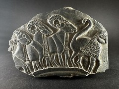 SCARCE ANCIENT N-EASTERN BLACK STONE RELIEF FRAGMENT OF 3 RAMS & MONKEY 498 GRAM