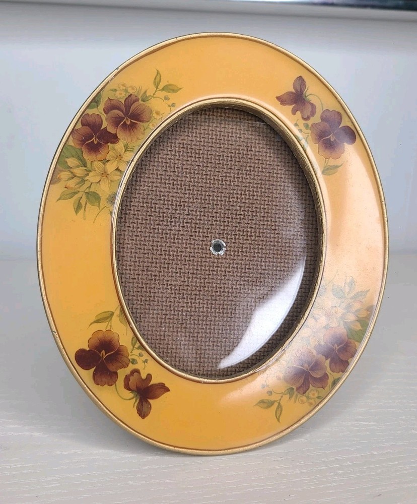 Vintage Bucklers Fifth Ave NY Oval Enamel Floral Frame Gold Tone