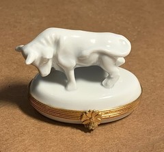 France Limoges White Bull Trinket Box Peint Main Authentic Limoge