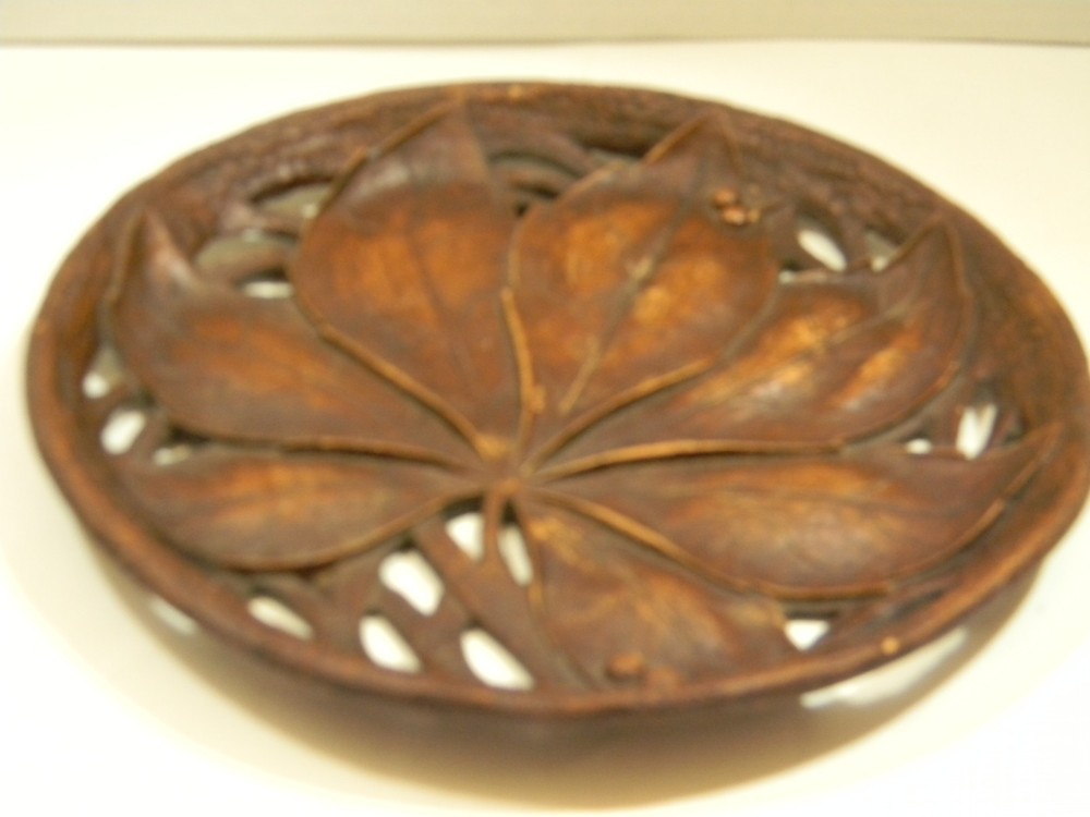 Vintage Syroco Wood Bowl Wall Hanging Leaf Holly Made in USA