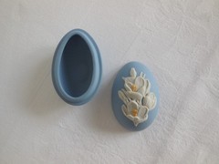 Wedgwood Tricolor White & Yellow On Blue Jasperware 2.75″ Crocus Flower Egg Box