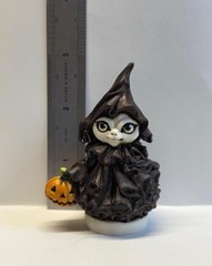 Harmony Kingdom Artst Neil Eyre Designs Halloween Pumpkin Ghost Witch Girl