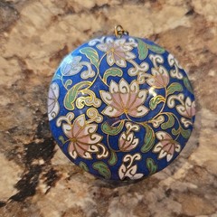 Vintage Chinese cloisonné pendant featuring a floral design.