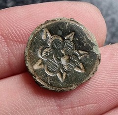Tudor Rose Button 17th Century Post Medieval Metal Detecting Find Antique (10)