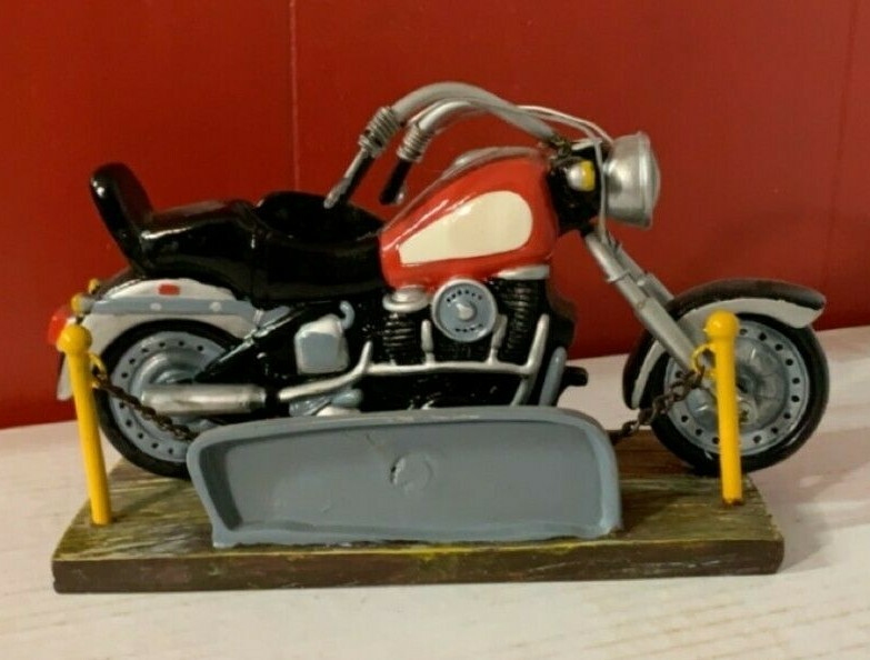 Collections Etc.8″ Long Motorcycle Model Missing the Pocketknife