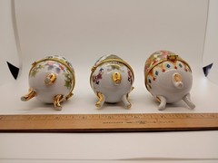 Vtg. Unbranded Handcraft Egg-Shaped Porcelain Footed Floral Trinket Box Lot Of 3