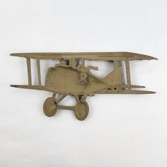Vintage 1975 Homco WWI Red Biplane Fighter Metal Wall Hanging Decor 1232 BX C