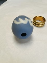 FRANKLIN MINT Egg Blue Parian-Style Porcelain 1988 Collectors Treasury Of Eggs