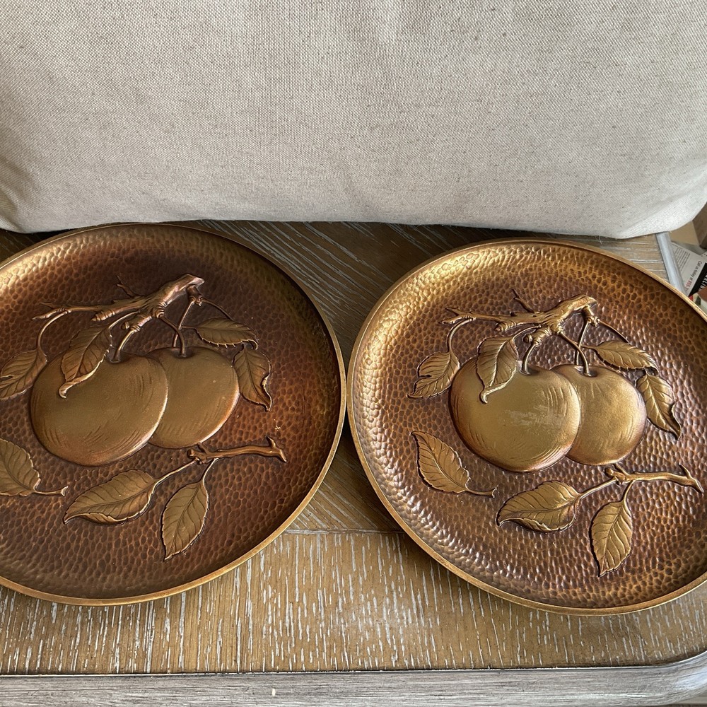 Pair Of Vintage Syroco Wood Wall Decor Plate W/Apples From Syracuse, NY 9.5 In.