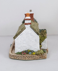 Lilliput Lane Rose Cottage-Skirsgill III. Mint in box with deed. Version 3