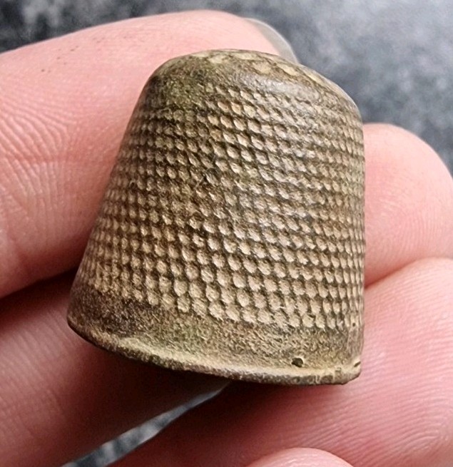Post Medieval / Georgian Thimble Antique Metal Detecting Find 20x19mm (106)