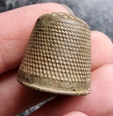 Post Medieval / Georgian Thimble Antique Metal Detecting Find 20x19mm (106)