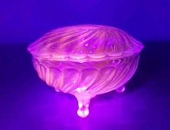 Wilkerson Light Blue UV Reactive Tninket Dish 3-footed NEW 3 In Tall 4 In Wide