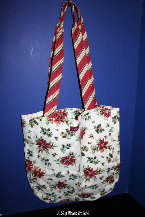 Longaberger Large Classic Lunch Tote in Holiday Botanical- NWT