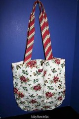 Longaberger Large Classic Lunch Tote in Holiday Botanical- NWT