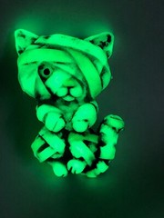 Neil Eyre Designs Halloween Glow in dark kitty cat kitten mummy bandage magnet