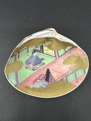 The Tale Of Genji 2 Japanese Painted Shells With Original Packaging And Box