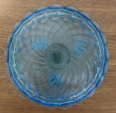 Wilkerson Light Blue UV Reactive Tninket Dish 3-footed NEW 3 In Tall 4 In Wide