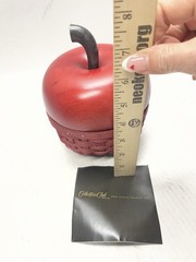Longaberger 2007 Collectors Club RED APPLE Delicious BASKET Lid Protector New
