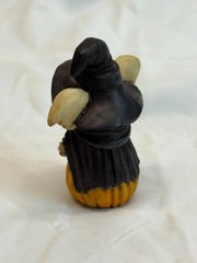 Harmony Kingdom Artst Neil Eyre Designs Halloween Gizmo Gremlin Witch Pumpkin