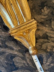 Vintage Italian Neoclassical Gilt Wood Wall Bracket Decoration