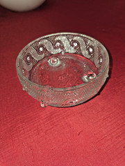 Vintage – AVON 3 Footed Clear Glass Candy Dish/Bowl Without Lid 5.5″ Diameter