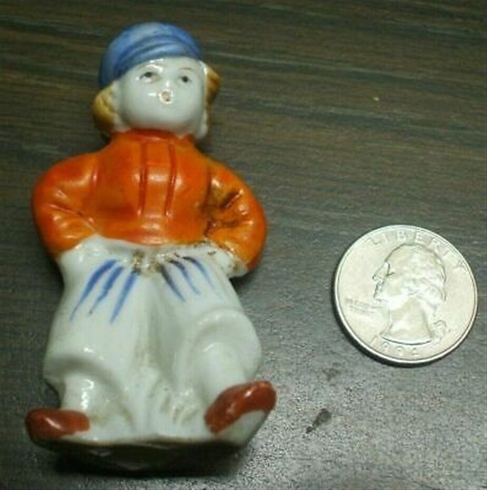 UNKNOWN FIGURINE – DUTCH BOY MAYBE? – Marked Japan