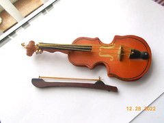 Unbranded 7″ Wooden Violin Model with Bow, Made in China, Possible Ornament