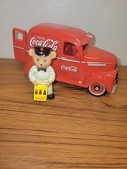 Red Cica Cola Delivery Truck Hamilton Collection Make Mine a Coke Limited Ed.