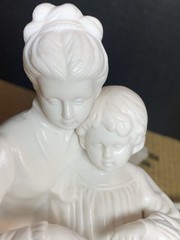 Porcelain Parian Ware Mother & Child Figure Reading Night Light White Works
