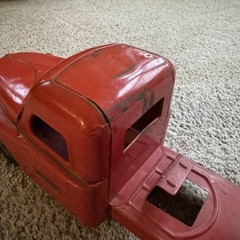 1940’s Structo Toys Diamond T Dump Truck Steel 20” Fireball Motor Red