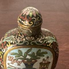 A stunning 19th Century Chinese cloisonne snuff bottle 276