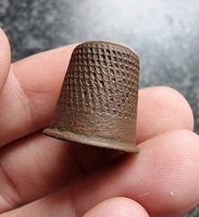 Post Medieval / Georgian Thimble Antique Metal Detecting Find 19x17mm (102)