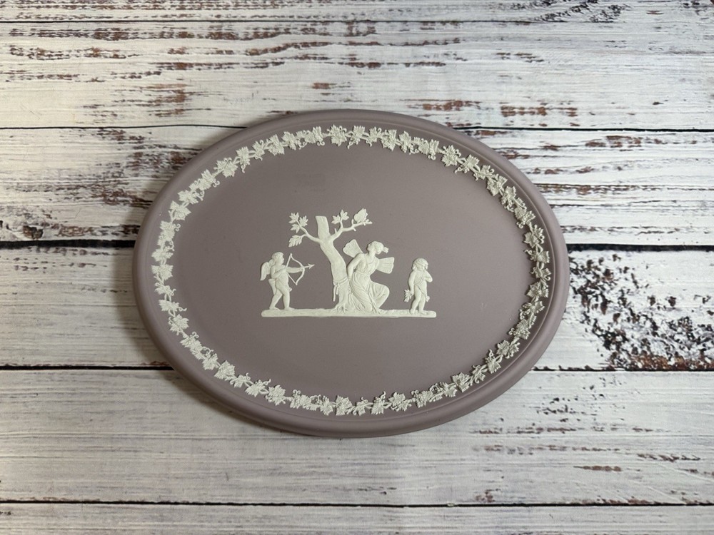 Wedgewood Jasperware Lilac Purple Cupid and Psyche Oval Tray 10″