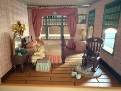 VTG 1991 Enesco Victorian Vignette Animated Action Musical Working Doll House
