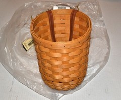 Longaberger Foyer Basket in Light Brown /Protector–signed+2006