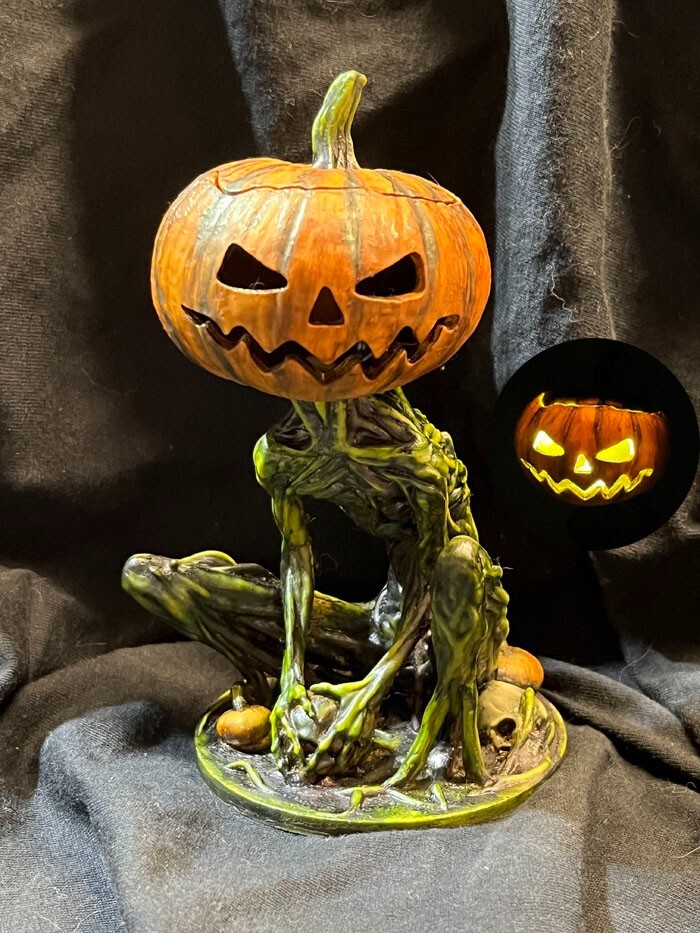Neil Eyre Designs Halloween horror pumpkin head face Swamp Skull Lantern Box Pot